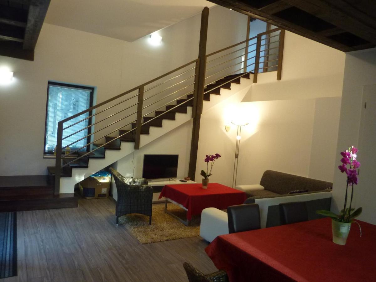 Velky Apartman V Rodinnom Dvojdome, Free Parking Kosice Bagian luar foto
