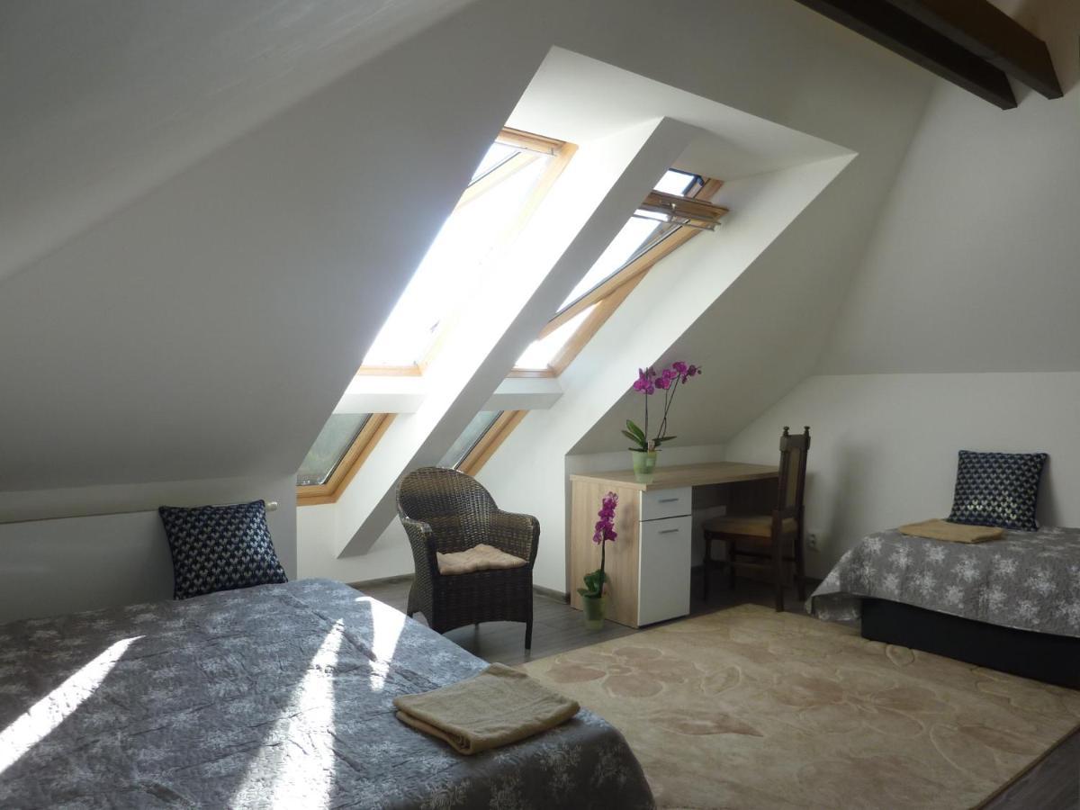 Velky Apartman V Rodinnom Dvojdome, Free Parking Kosice Bagian luar foto